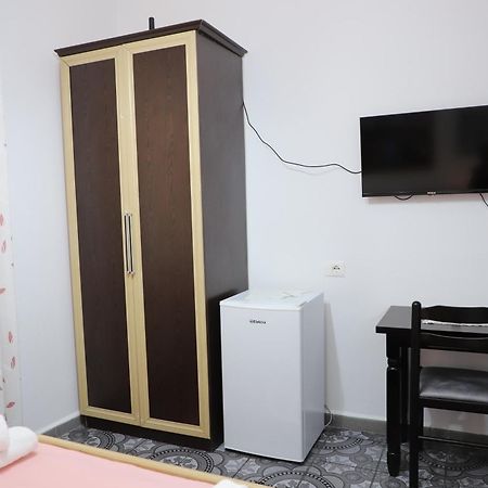Guest House Marjo Berat Exterior foto