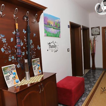 Guest House Marjo Berat Exterior foto