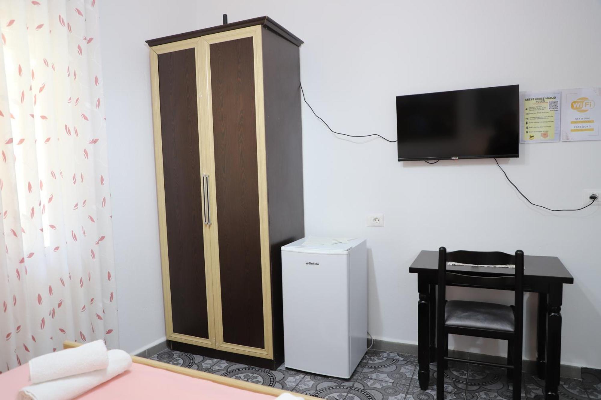Guest House Marjo Berat Exterior foto