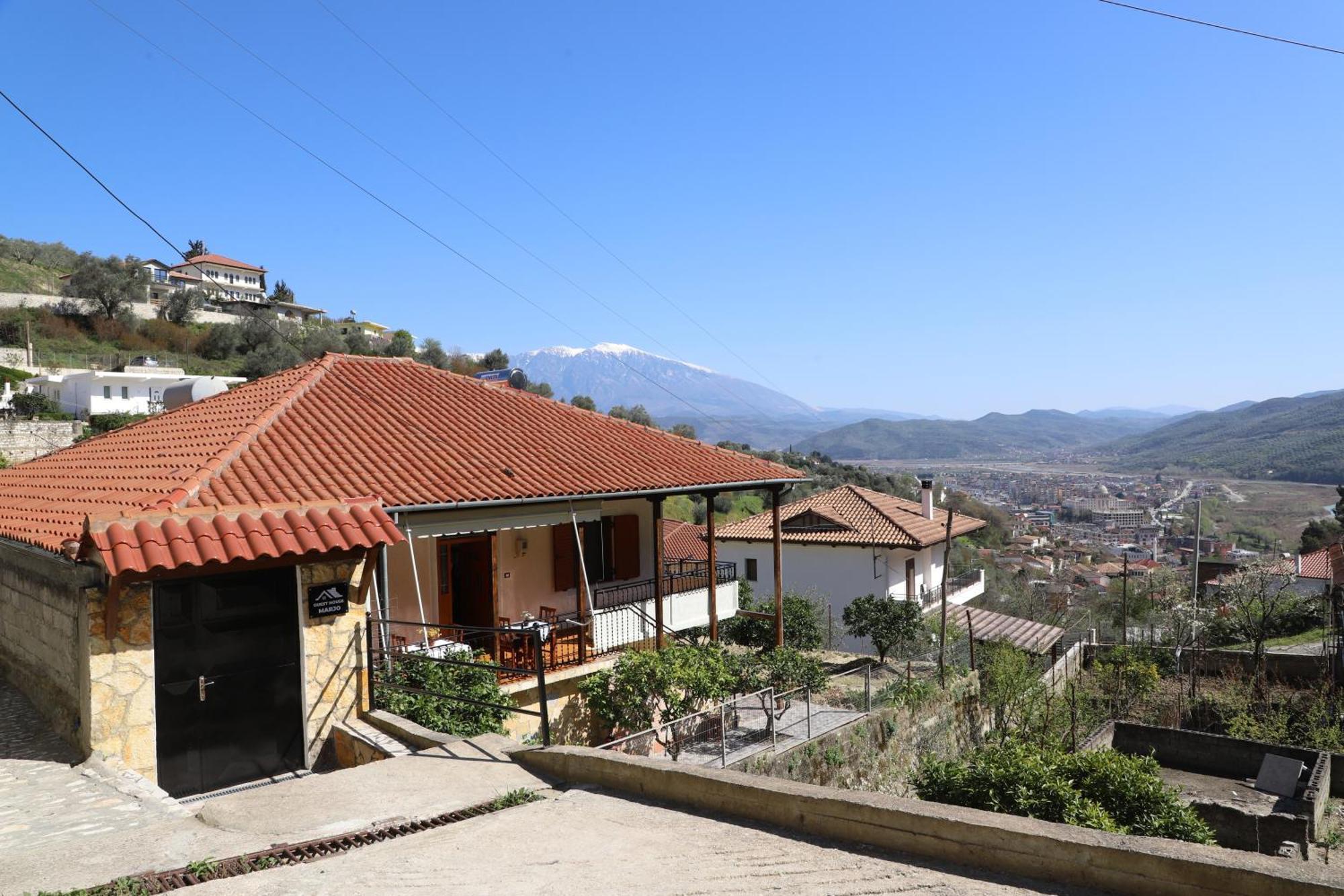 Guest House Marjo Berat Exterior foto