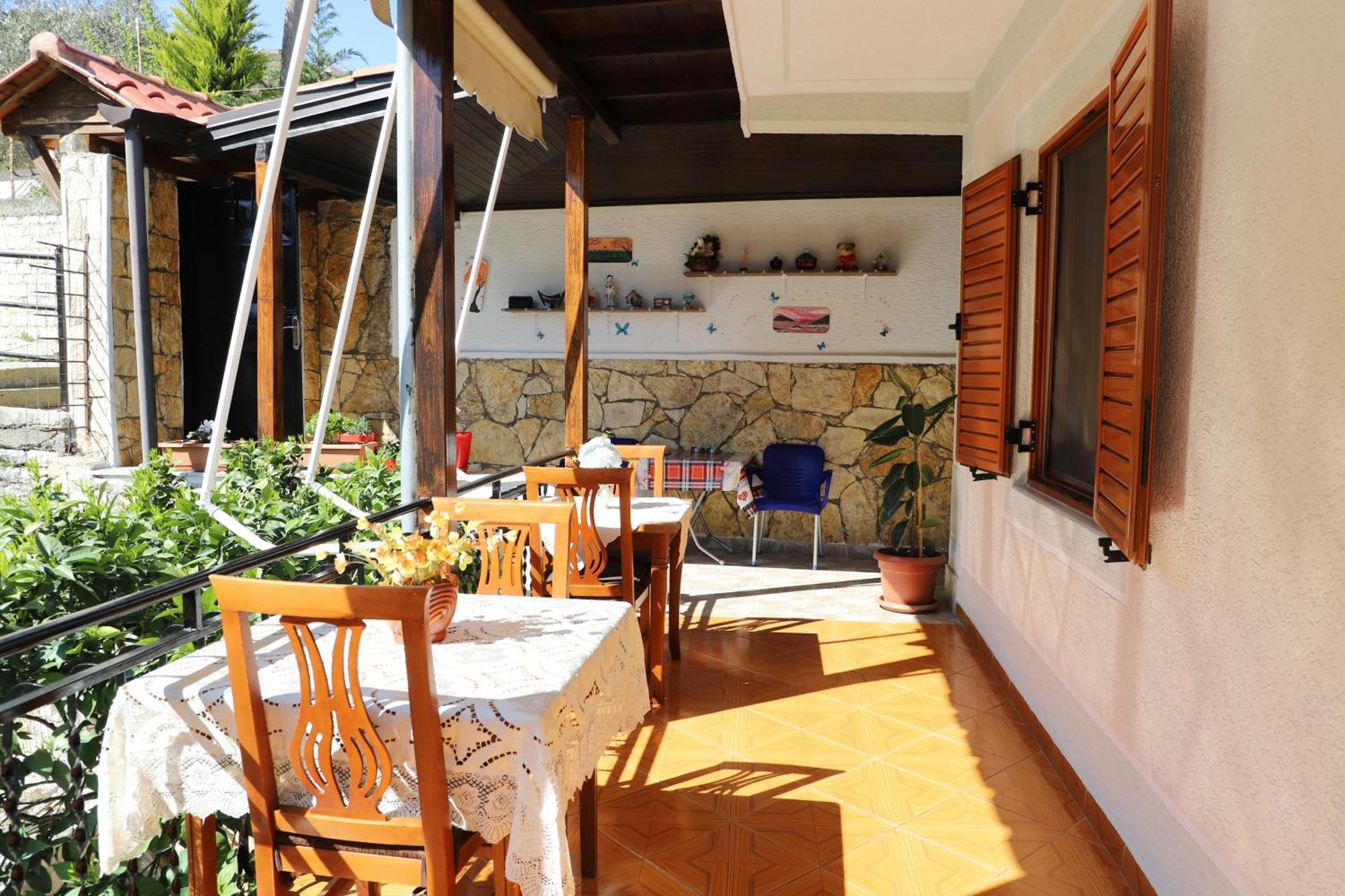 Guest House Marjo Berat Exterior foto
