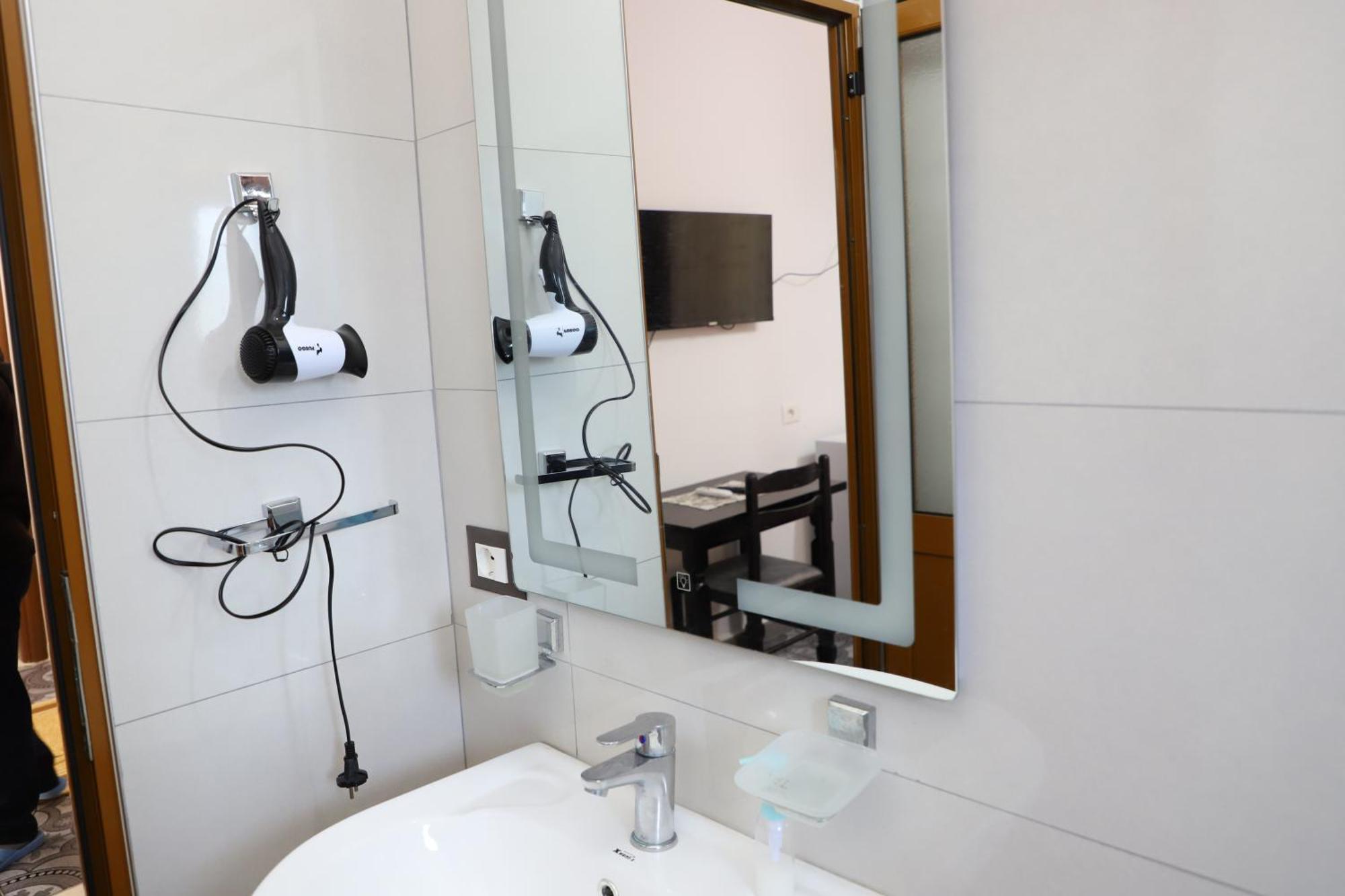 Guest House Marjo Berat Exterior foto