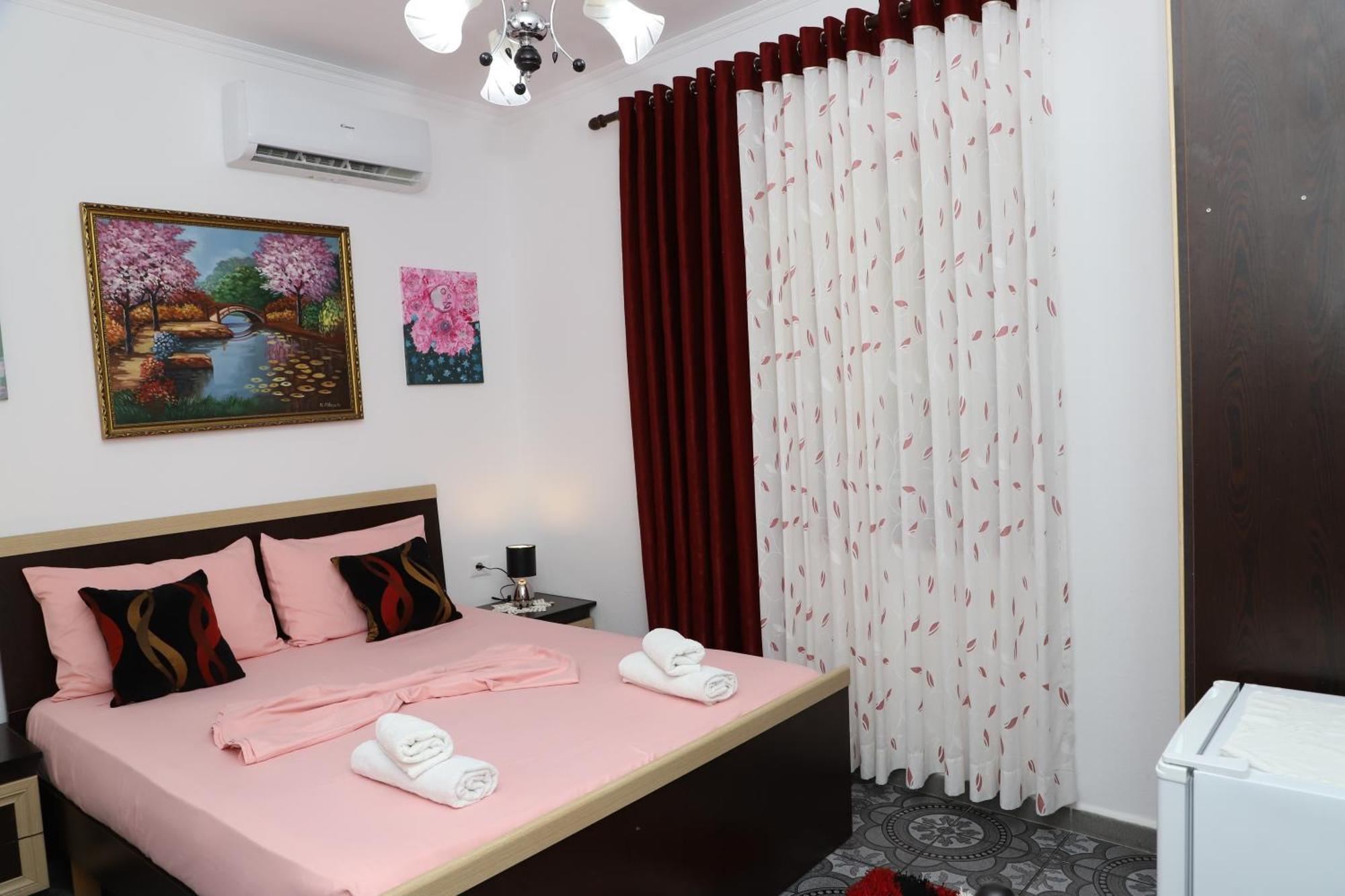 Guest House Marjo Berat Exterior foto
