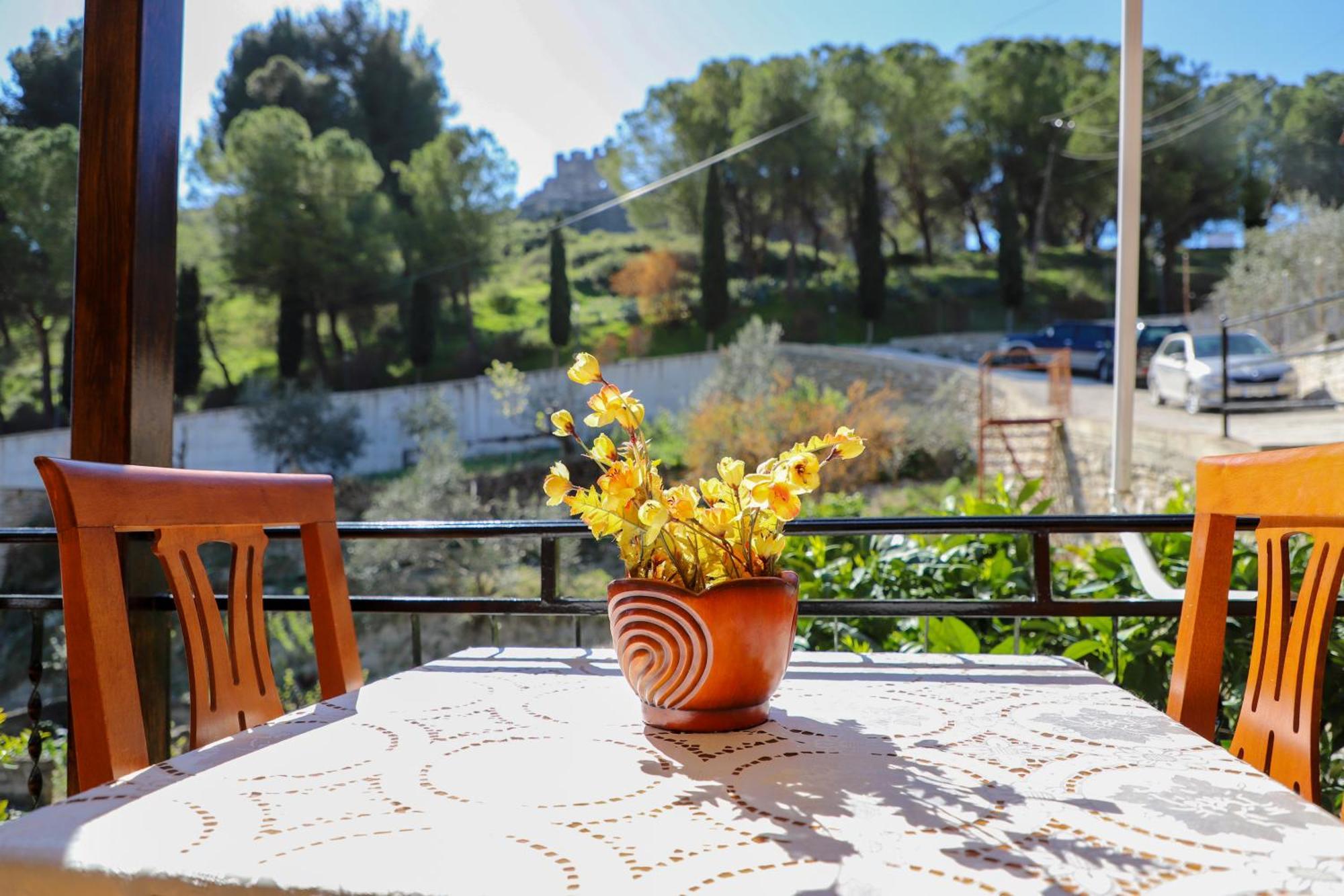 Guest House Marjo Berat Exterior foto
