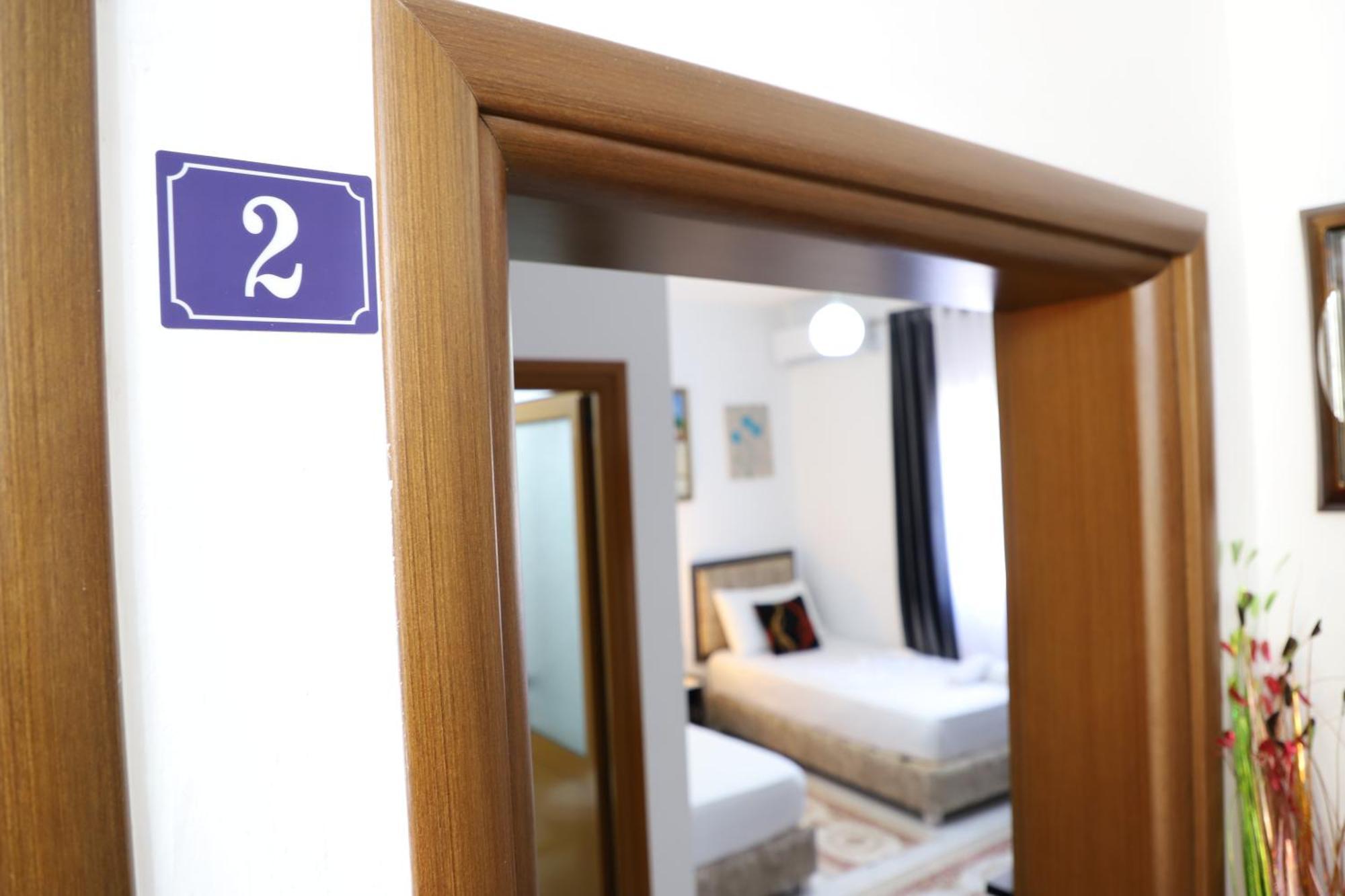 Guest House Marjo Berat Exterior foto