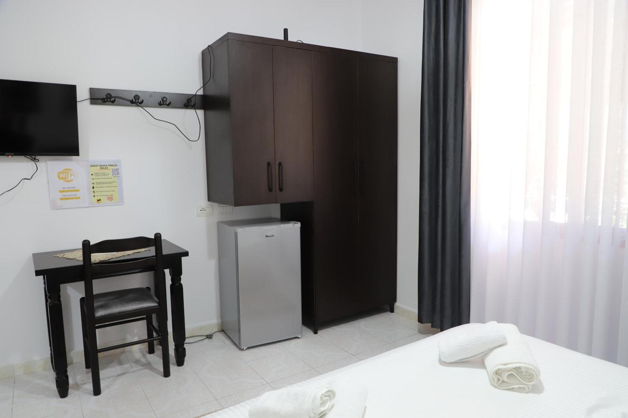 Guest House Marjo Berat Exterior foto