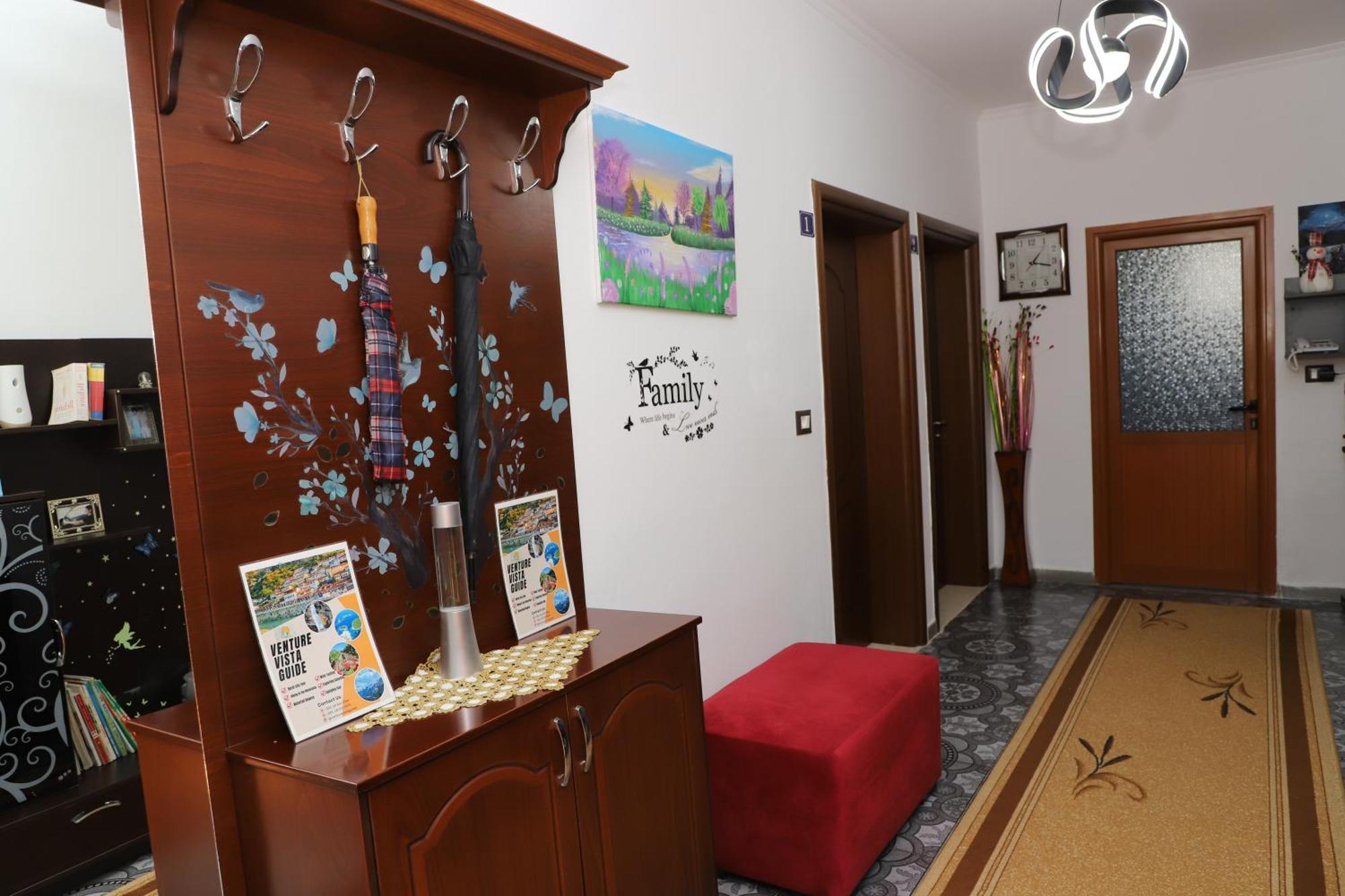 Guest House Marjo Berat Exterior foto